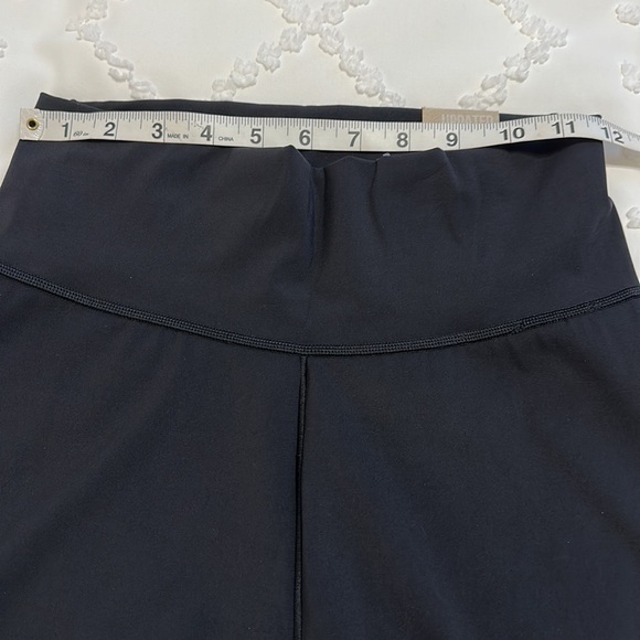 NWT Adidas leggings/yoga pants. Long tight high rise. Size M. - Picture 6 of 9